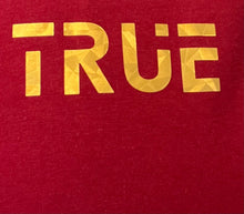 Cargar imagen en el visor de la galería, Camiseta True North Performance - Oro burdeos