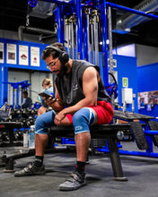 Cargar imagen en el visor de la galería, Signature Mesh Shorts - Laser Red