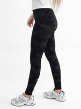 Load image into Gallery viewer, Balance Camo Leggings - Black Camo
