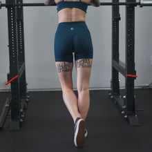 Cargar imagen en el visor de la galería, Nova Shorts - Prussian Blue