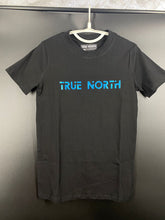 Cargar imagen en el visor de la galería, True North Performance T - Fragmento de cobalto negro