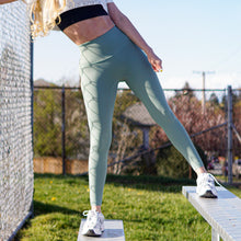 Cargar imagen en el visor de la galería, Balance Leggings - Verde Pistachio