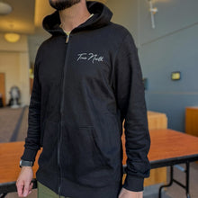 Cargar imagen en el visor de la galería, TN Japanese Graphic Zip Hoodie - Jet Black
