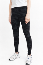 Load image into Gallery viewer, Balance Camo Leggings - Black Camo
