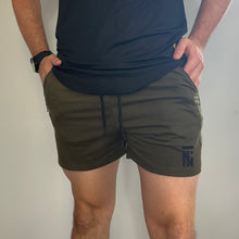 Cargar imagen en el visor de la galería, Pantalones cortos con emblema TN