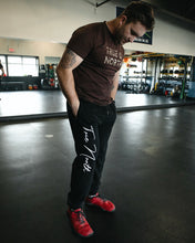 Cargar imagen en el visor de la galería, Signature Heavy Joggers - Black