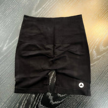 Cargar imagen en el visor de la galería, Elevar pantalones cortos