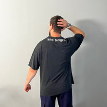 Cargar imagen en el visor de la galería, Camiseta extragrande Synergy - Negro
