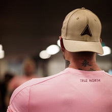 Cargar imagen en el visor de la galería, Snapback curvo True North