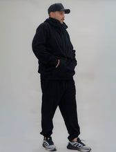 Cargar imagen en el visor de la galería, Cloud Fleece Hoodie - Jet Black
