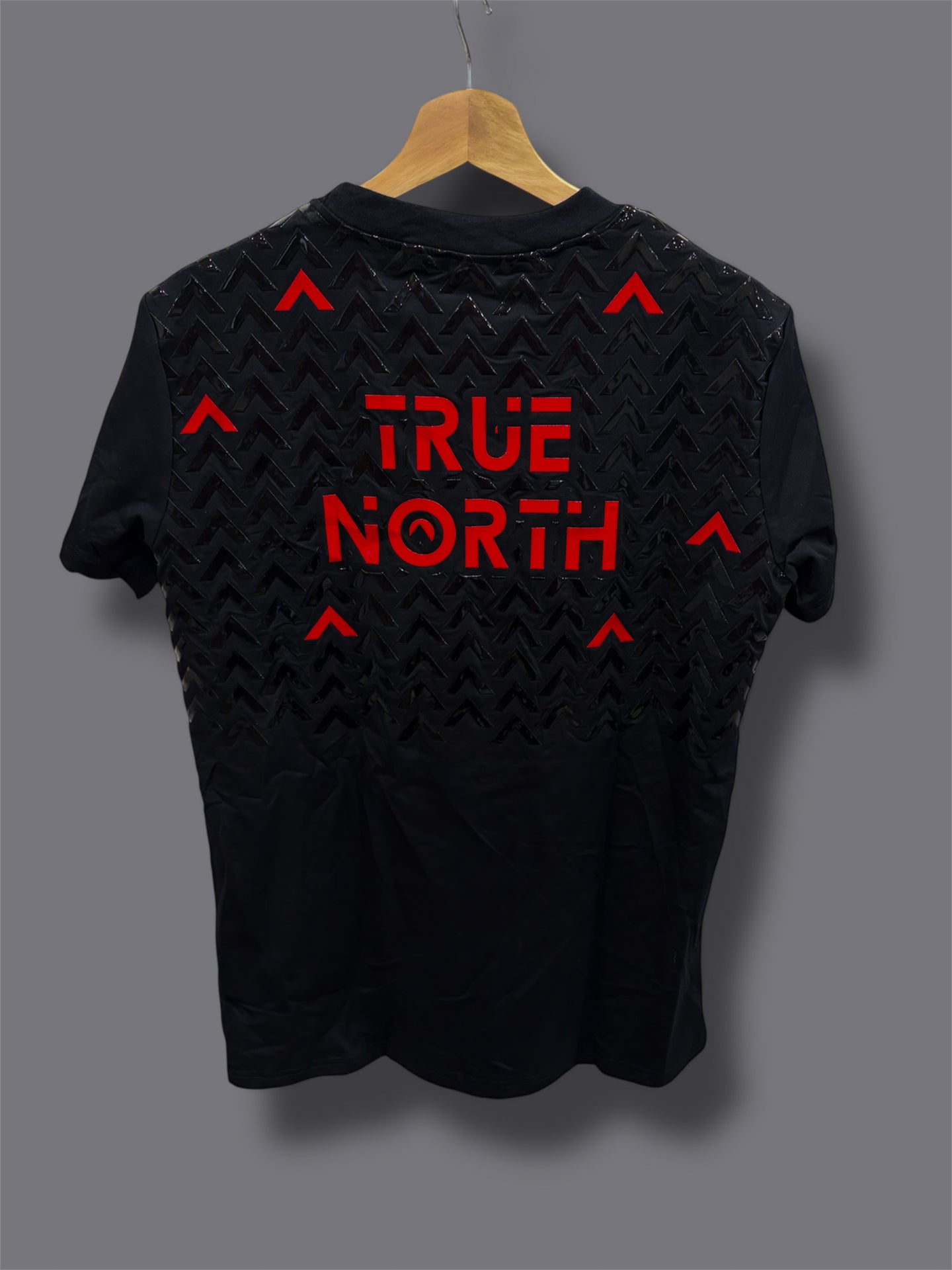 Strong Grip T - Black & Laser Red