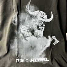 Cargar imagen en el visor de la galería, Camiseta extragrande True X Rebel - Gris oscuro
