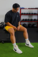 Cargar imagen en el visor de la galería, Signature Mesh Shorts - Bold Yellow
