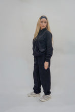 Cargar imagen en el visor de la galería, Cloud Fleece Wide Sweatpants - Jet Black
